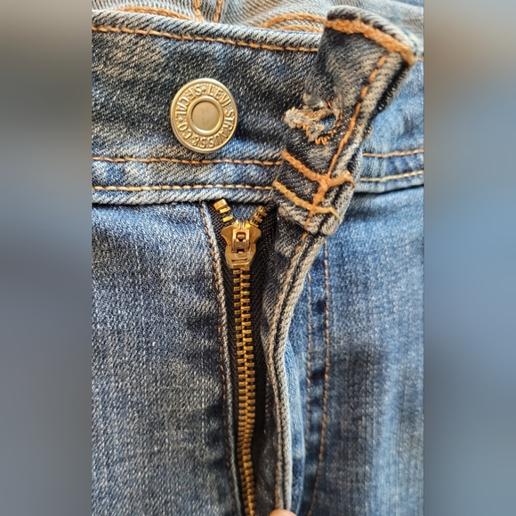 Levi's Women's 529 Curvy Bootcut Jeans Size 14 - Picture 7 of 8